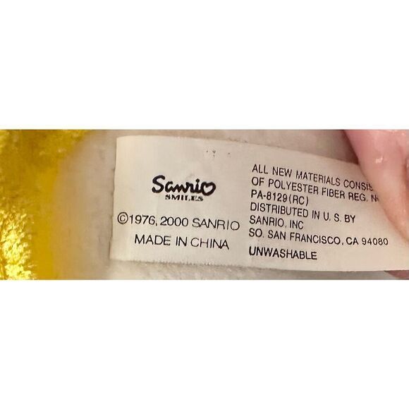 Y2K Vintage Hello Kitty 7” Plush - Picture 5 of 5
